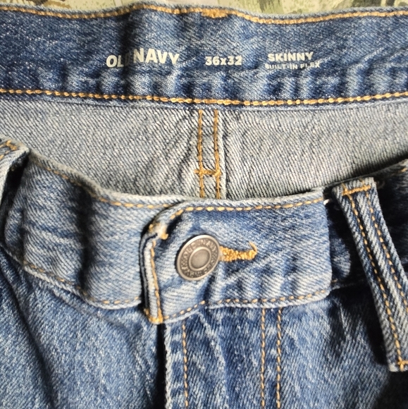 Old Navy Men's Blue Distressed Jeans 36x32 - Picture 4 of 4